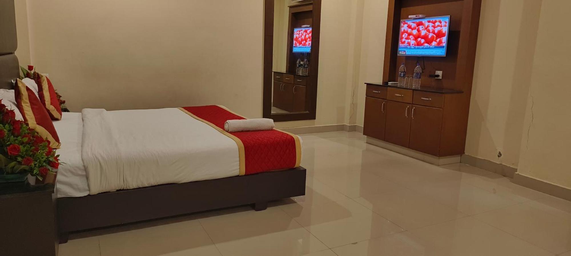 Hotel Pioneer Paradise Nagercoil Ngoại thất bức ảnh